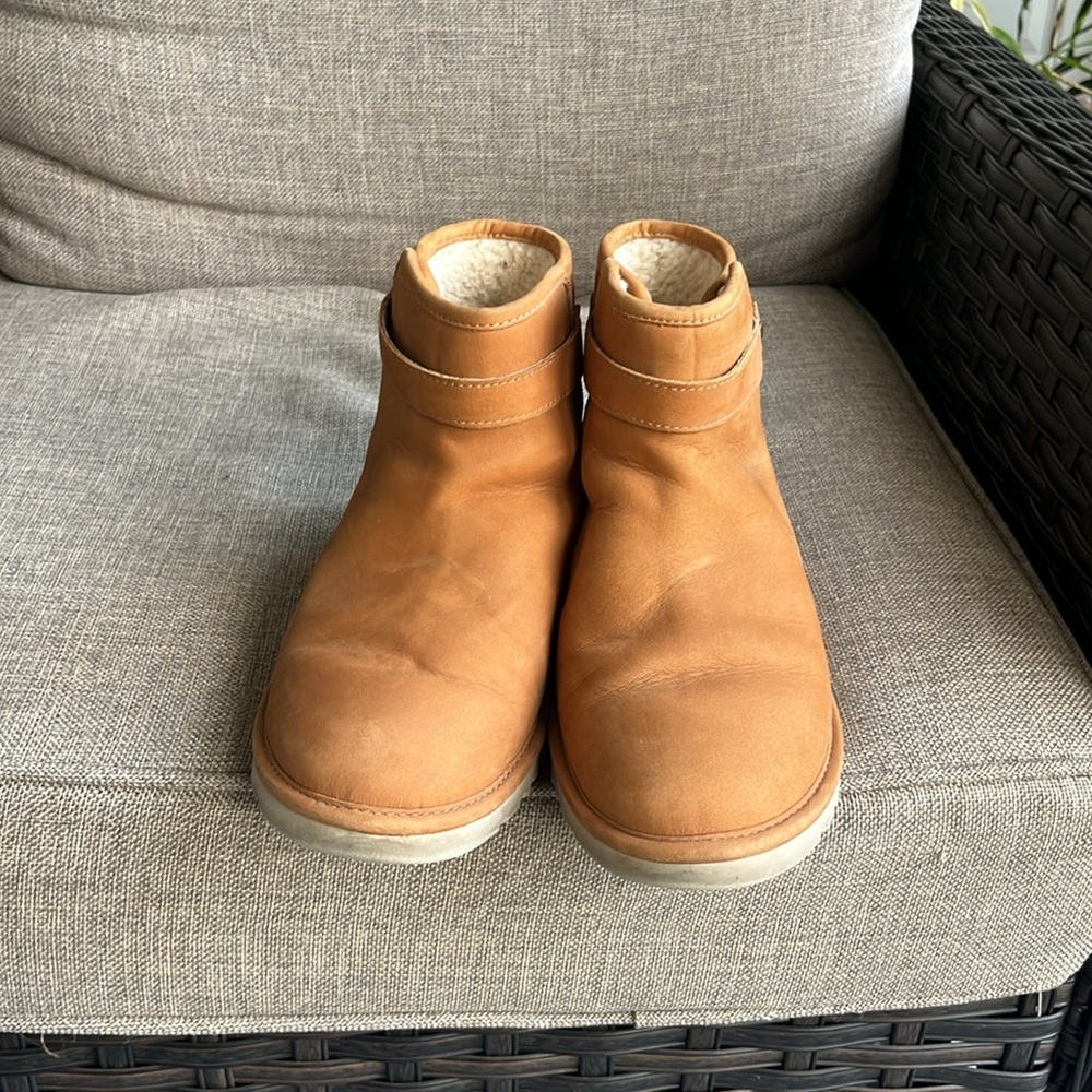 Ugg Rella Ankle Boots - Picture 8 of 12